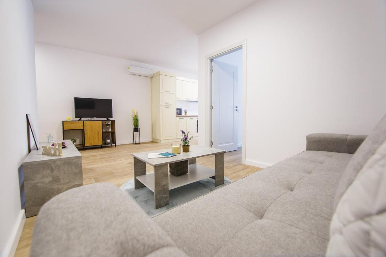 Lovely Home At West Residence Oradea Bagian luar foto
