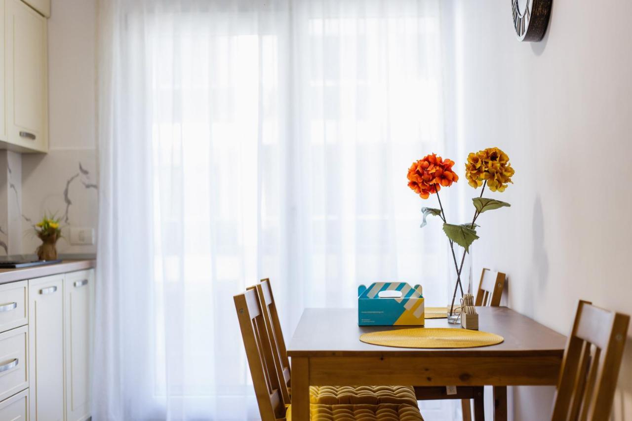 Lovely Home At West Residence Oradea Bagian luar foto