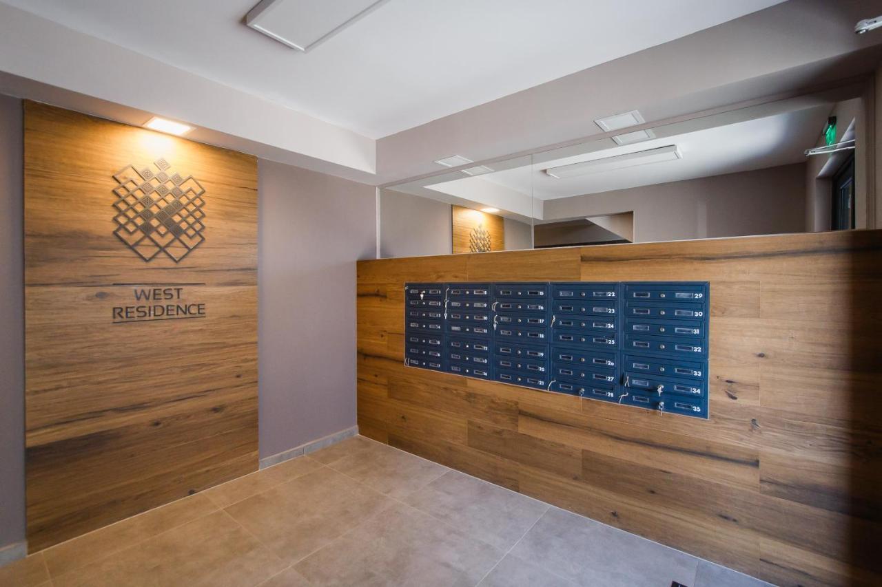 Lovely Home At West Residence Oradea Bagian luar foto